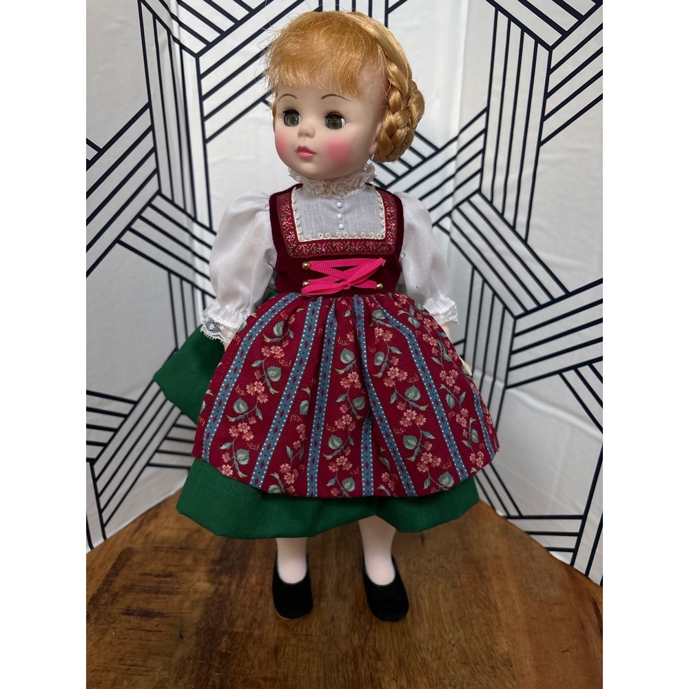 Madame Alexander Heidi Doll Blonde Braids Alpine Outfit Floral Apron with Tag